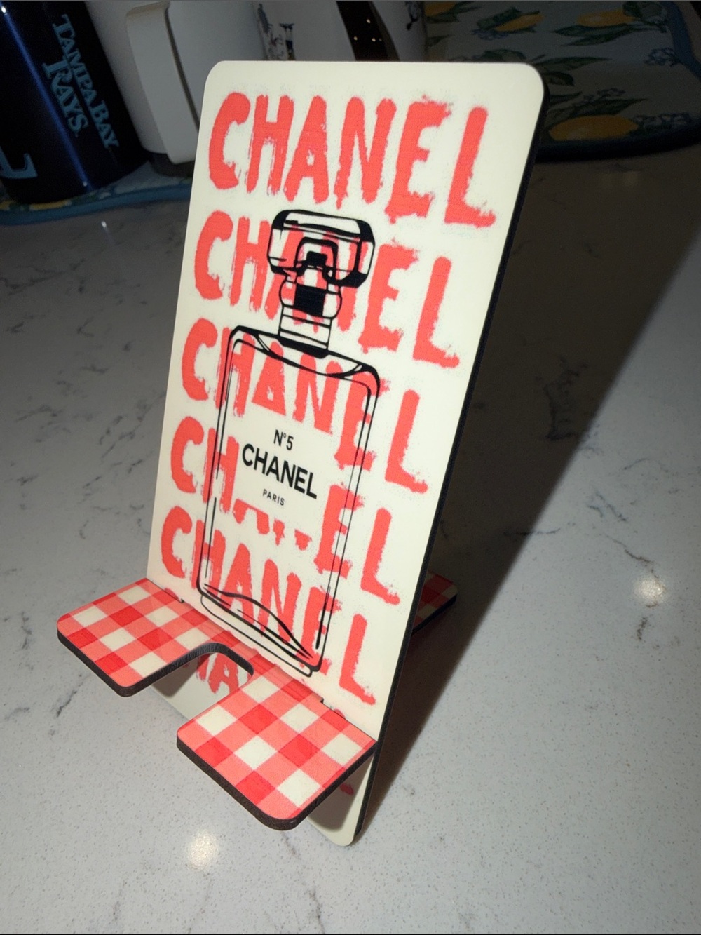 Cellphone stand